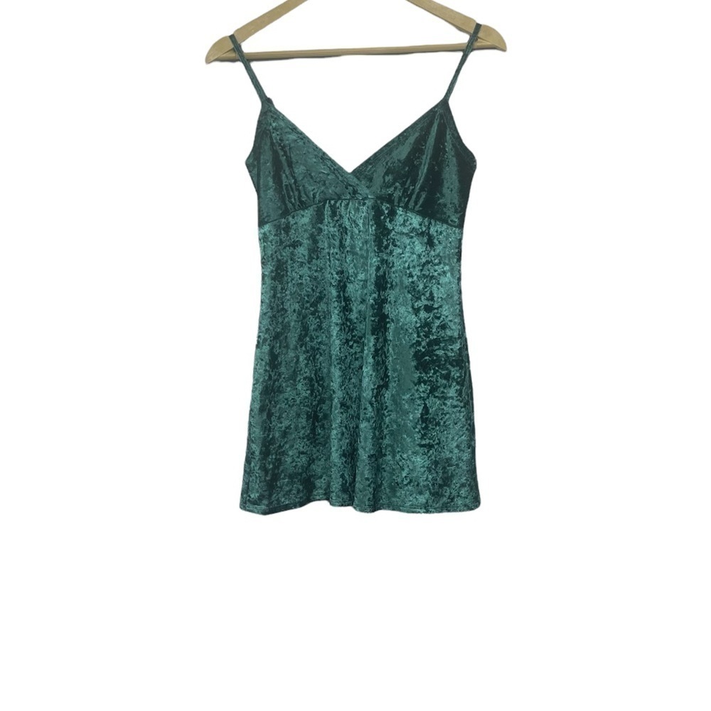 Victoria’s Secret XS Emerald Green Crushed Velvet Cami Top Whimsigoth Fairy‎